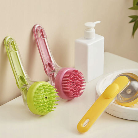 Szczotka do kąpieli z rączką i dozownikiem zdjęcie 2